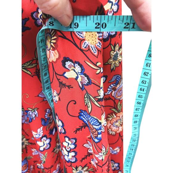 Chelsea & Theodore Crossover Woven Top Long Sleeve Red Floral V Neck Size M NWT - Picture 5 of 6